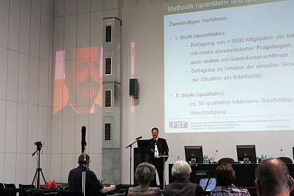 Dr. Andreas Weber prsentiert erste GINKO-Ergebnisse
